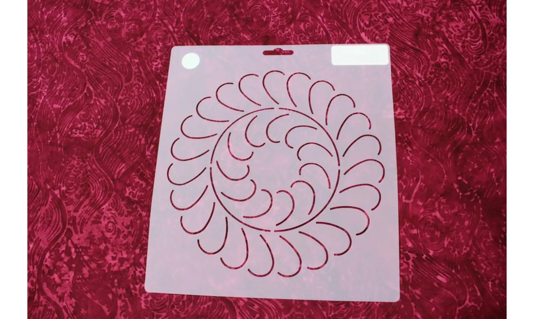 Cercle de plumes inversé - 20,3 cm