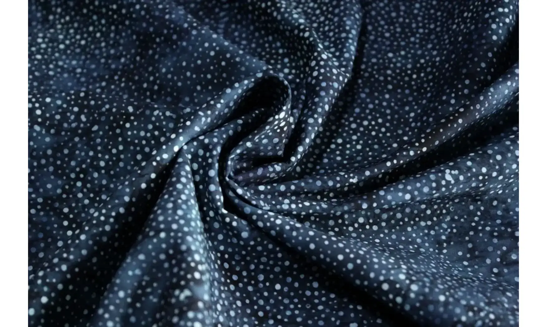 Batik pointillisme nuit