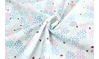 Tissu blanc roadside art