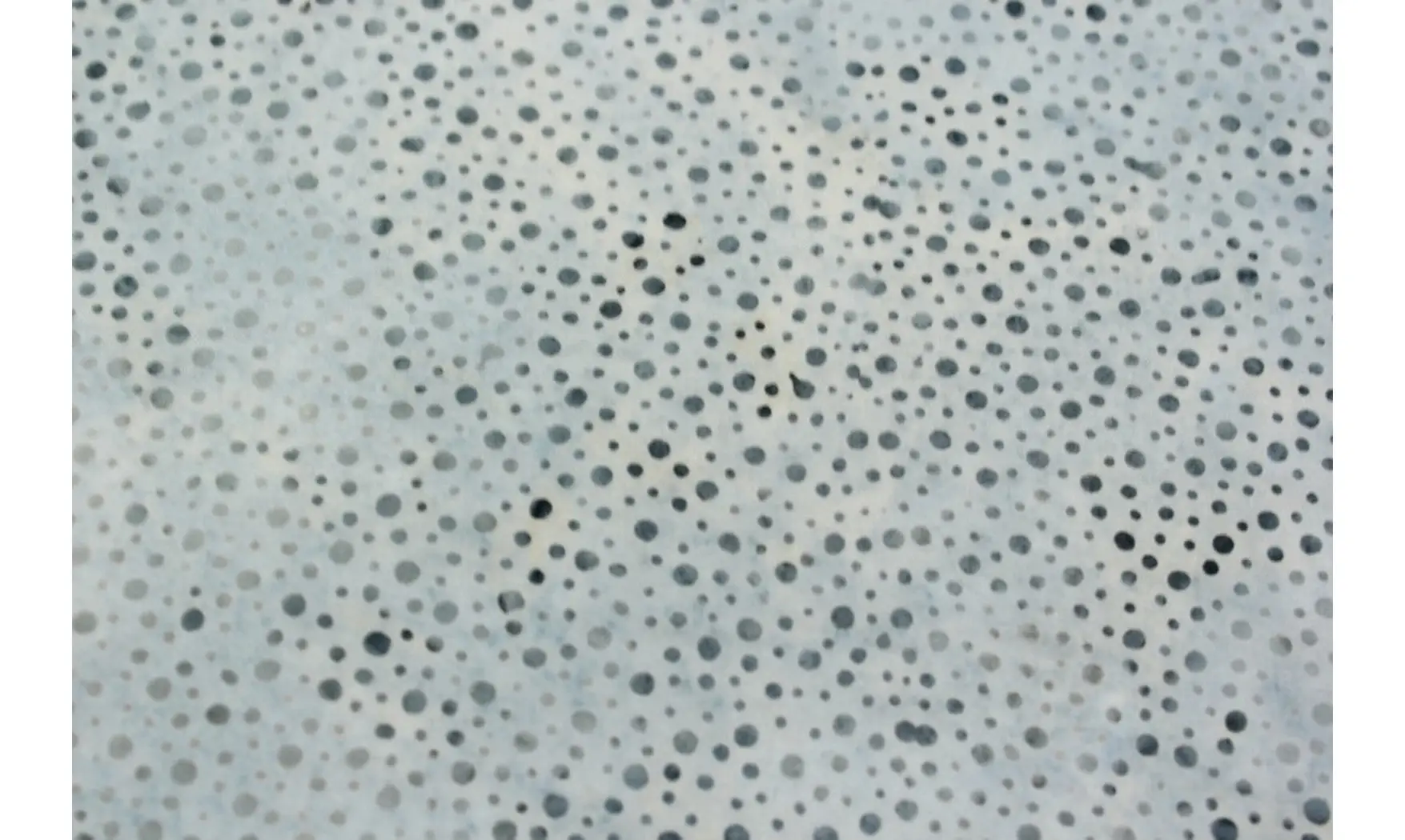 Batik gris clair pointillisme