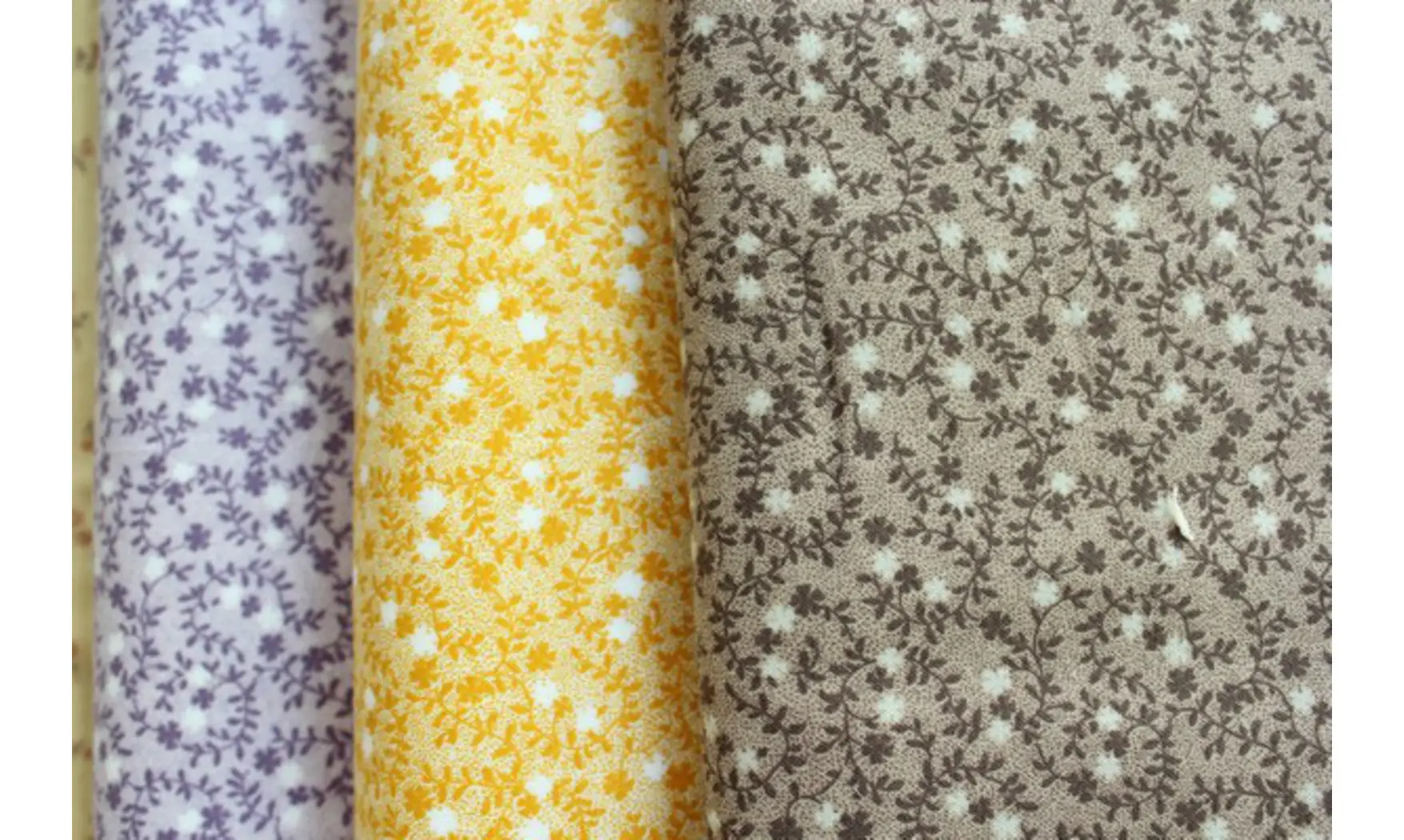 Tissu Lecien marron fleurettes