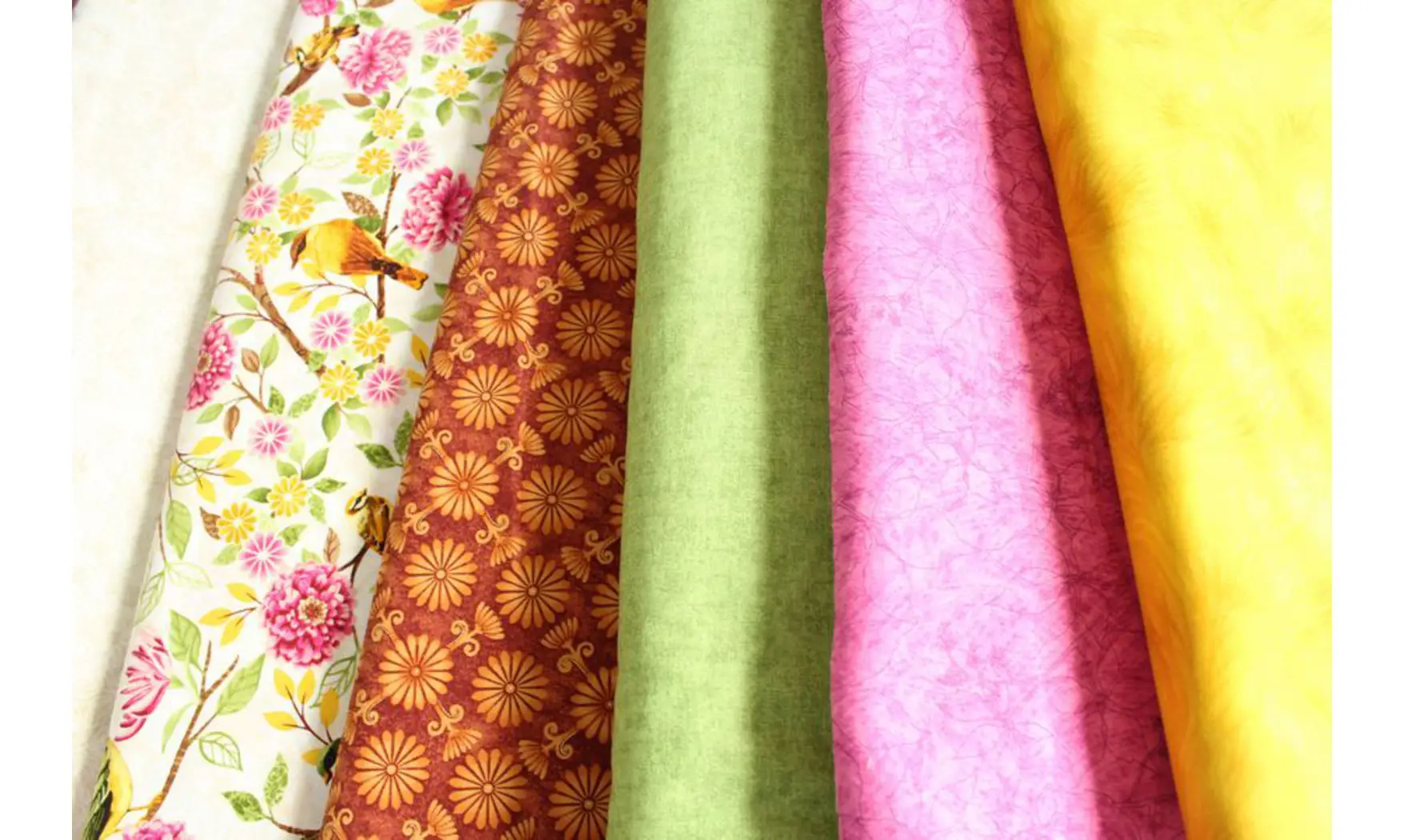 Tissu oiseaux et fleurs