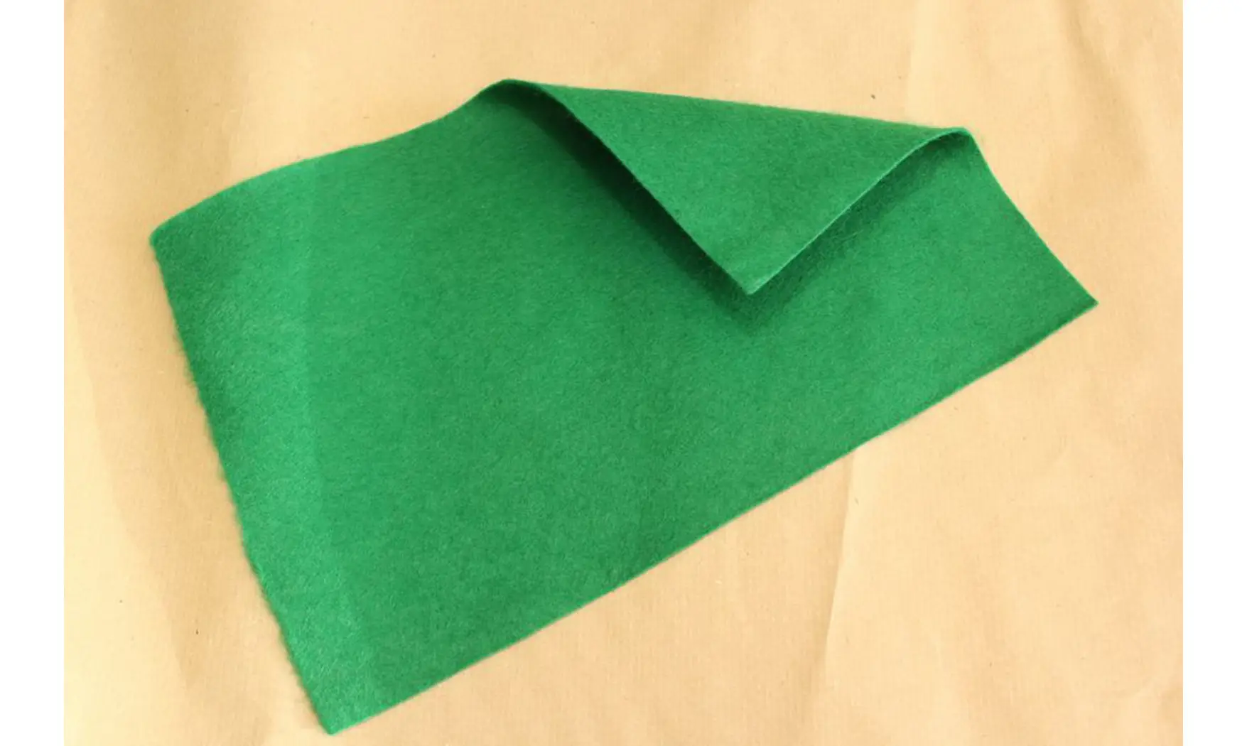 Feutrine vert 20x30cm