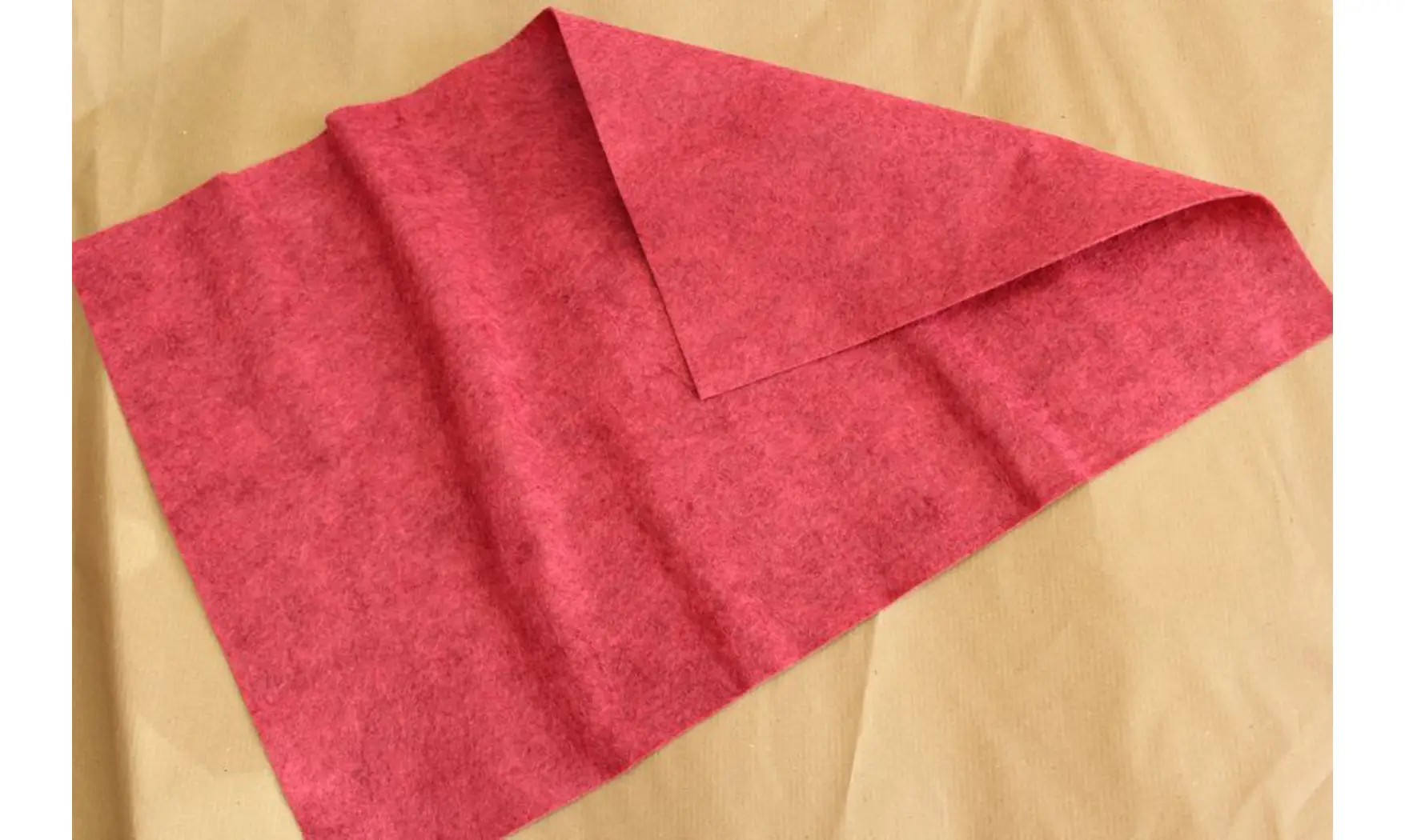 Feutrine fushia 45x30cm