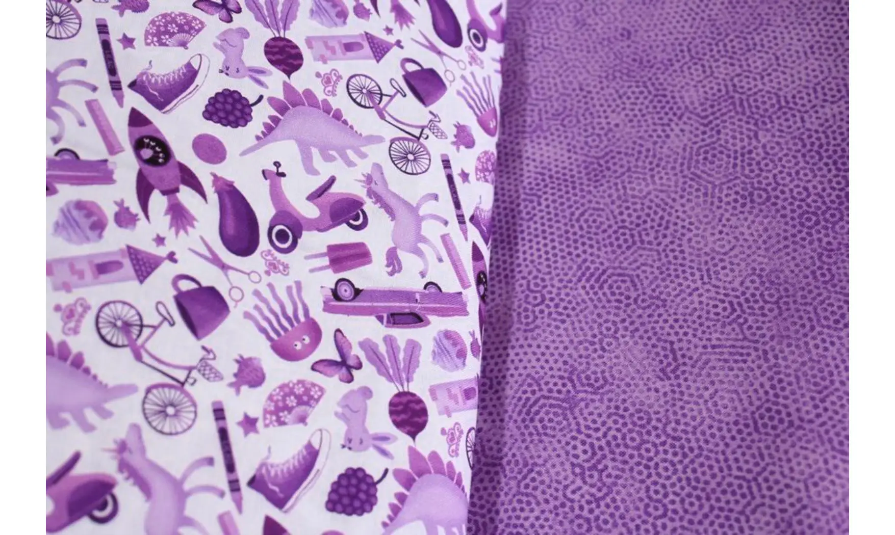 Tissu Mille objets violets