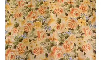 Tissu des roses jaunes