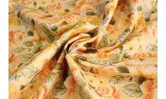 Tissu des roses jaunes