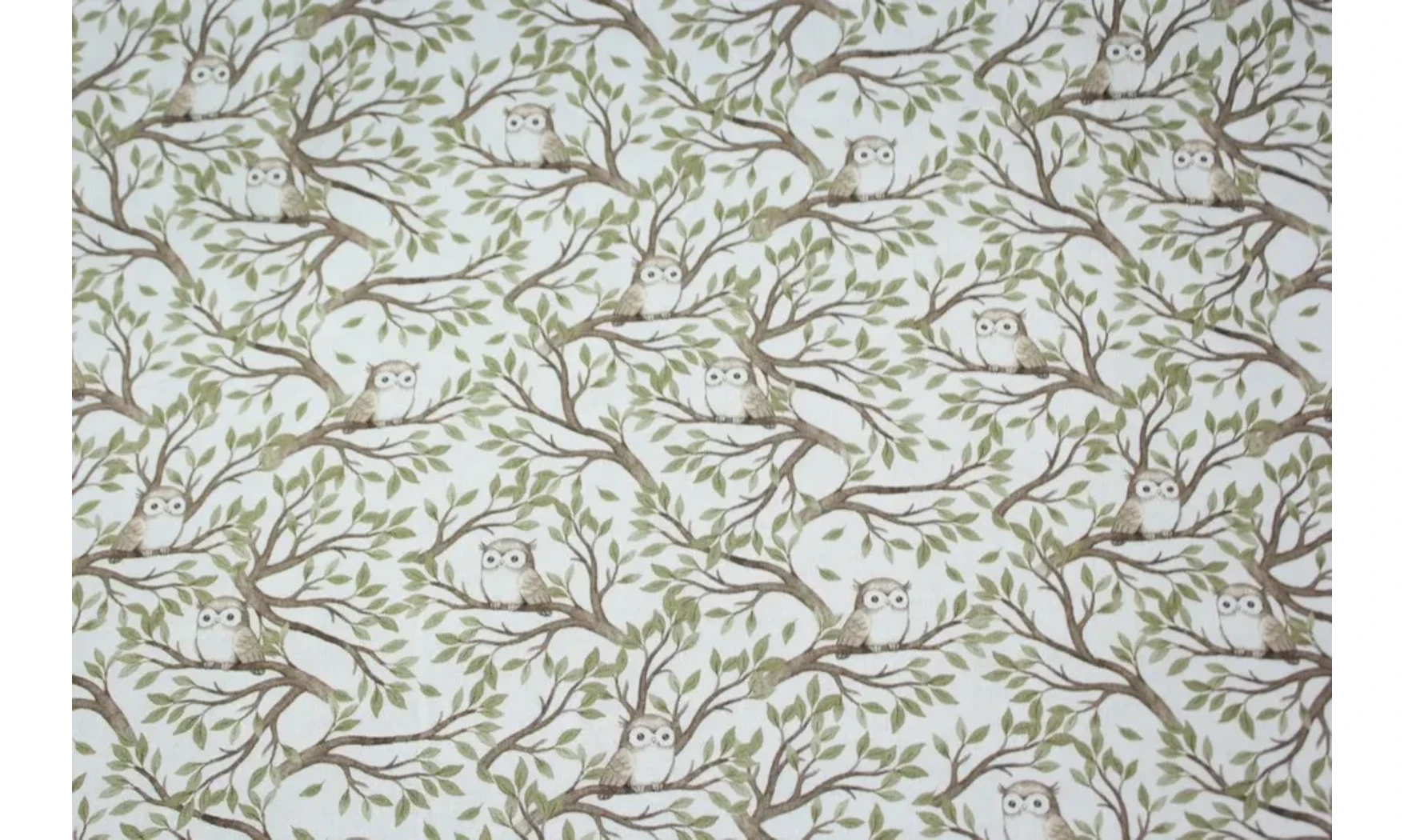 Tissu hiboux dans la forêt