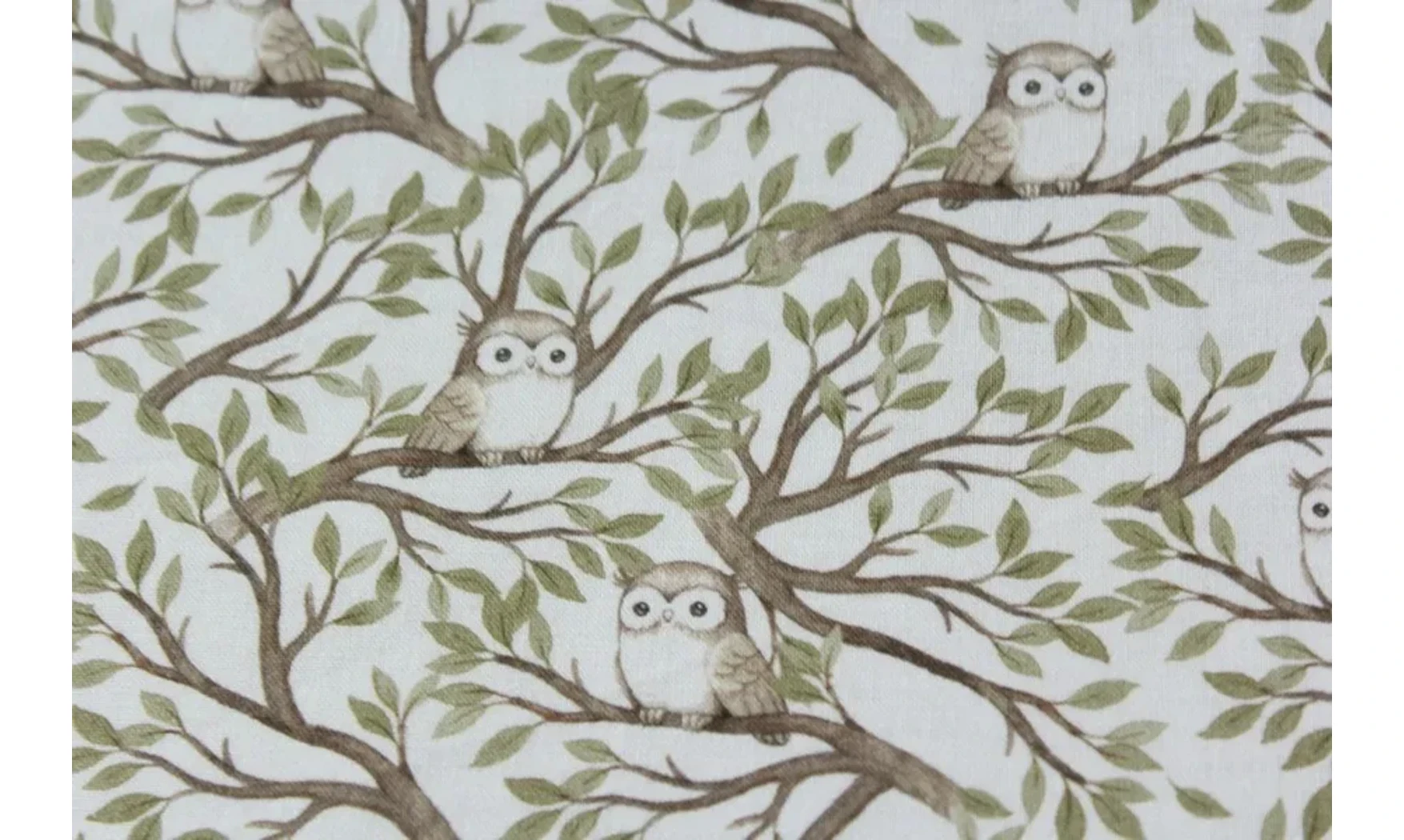 Tissu hiboux dans la forêt