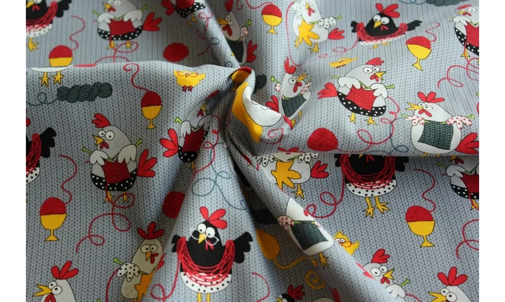 Tissu les poules tricotent