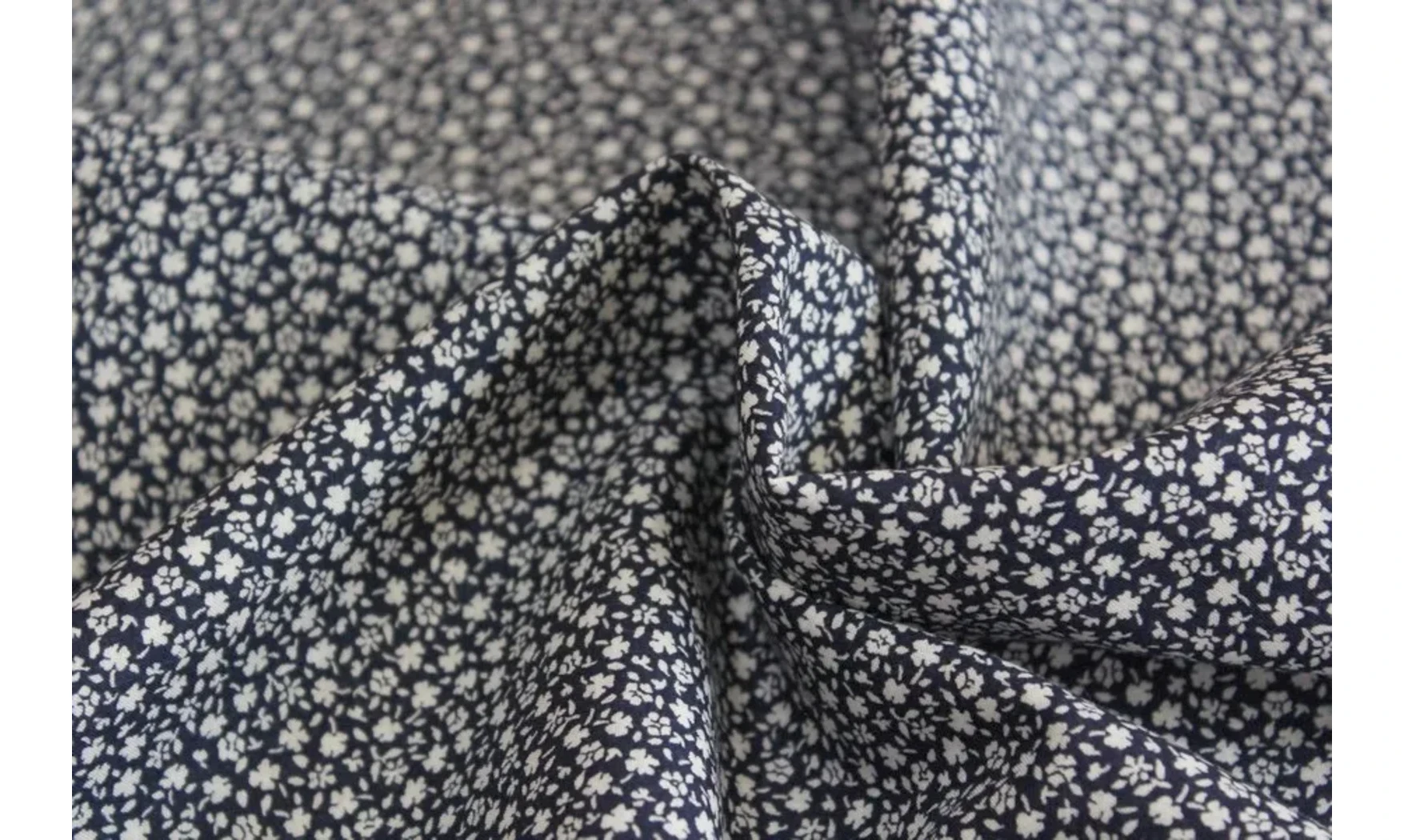 Tissu navy Sevenberry