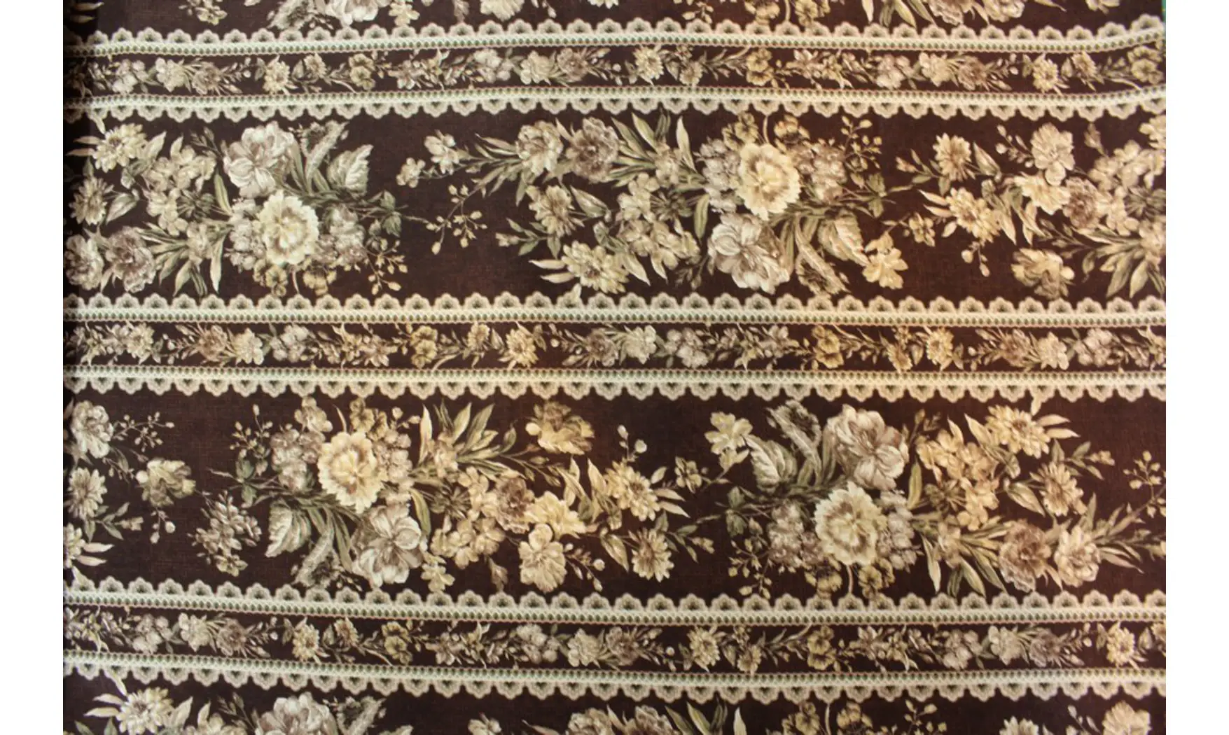 Tissu marron floral bandes
