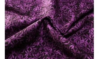 Tissu botanique violet