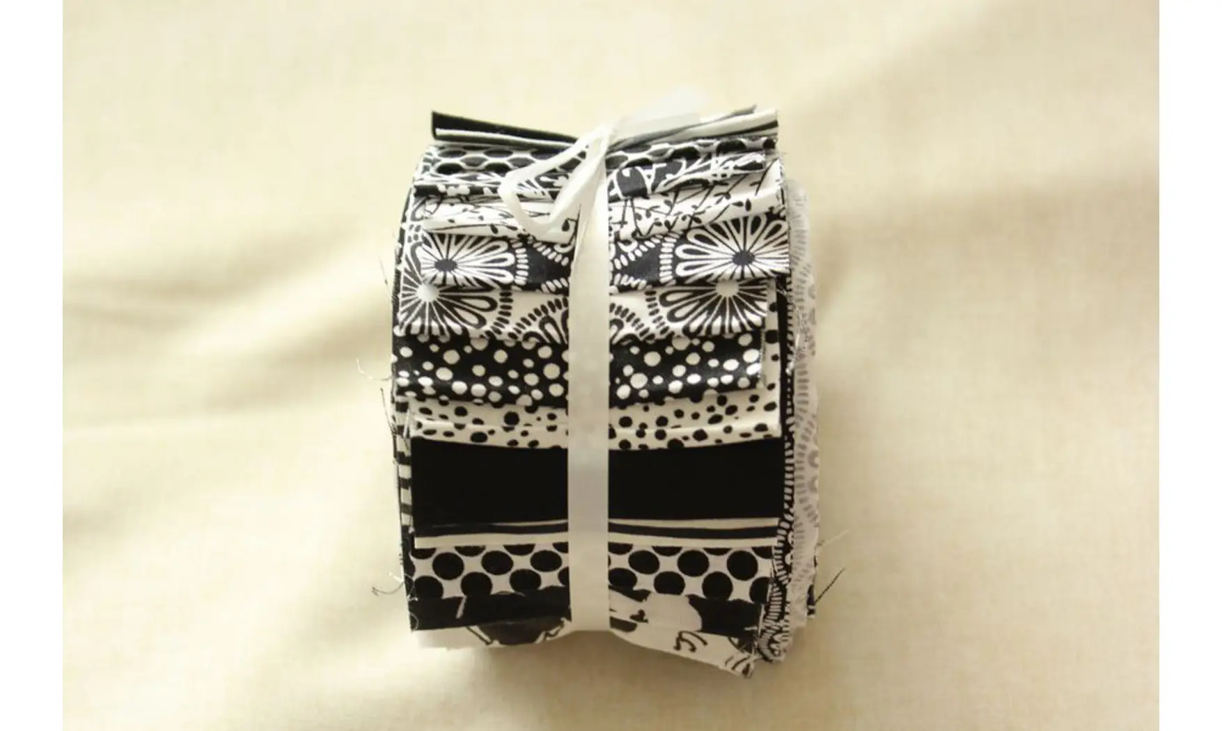 Rolls Noir & Blanc 22 bandes